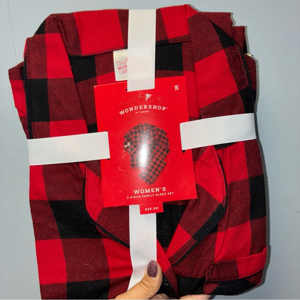 Wondershop Red and Black Plaid Sleepwear Set